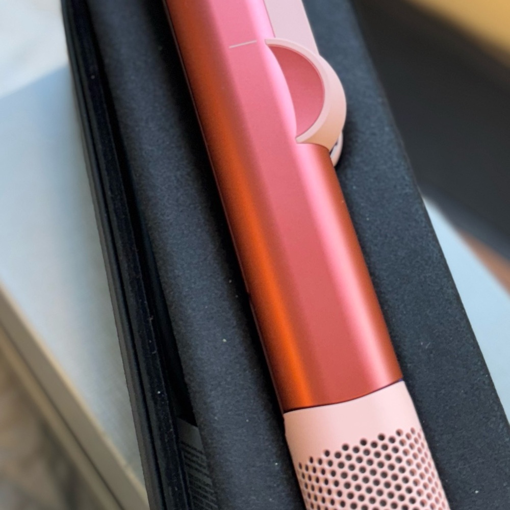 Dyson Pink Hair Styling Tool - Picture 2 of 4